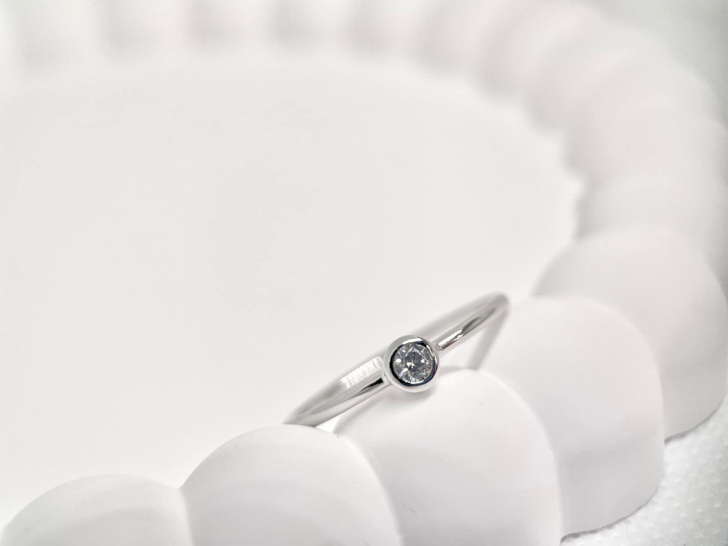 Single Row Ring