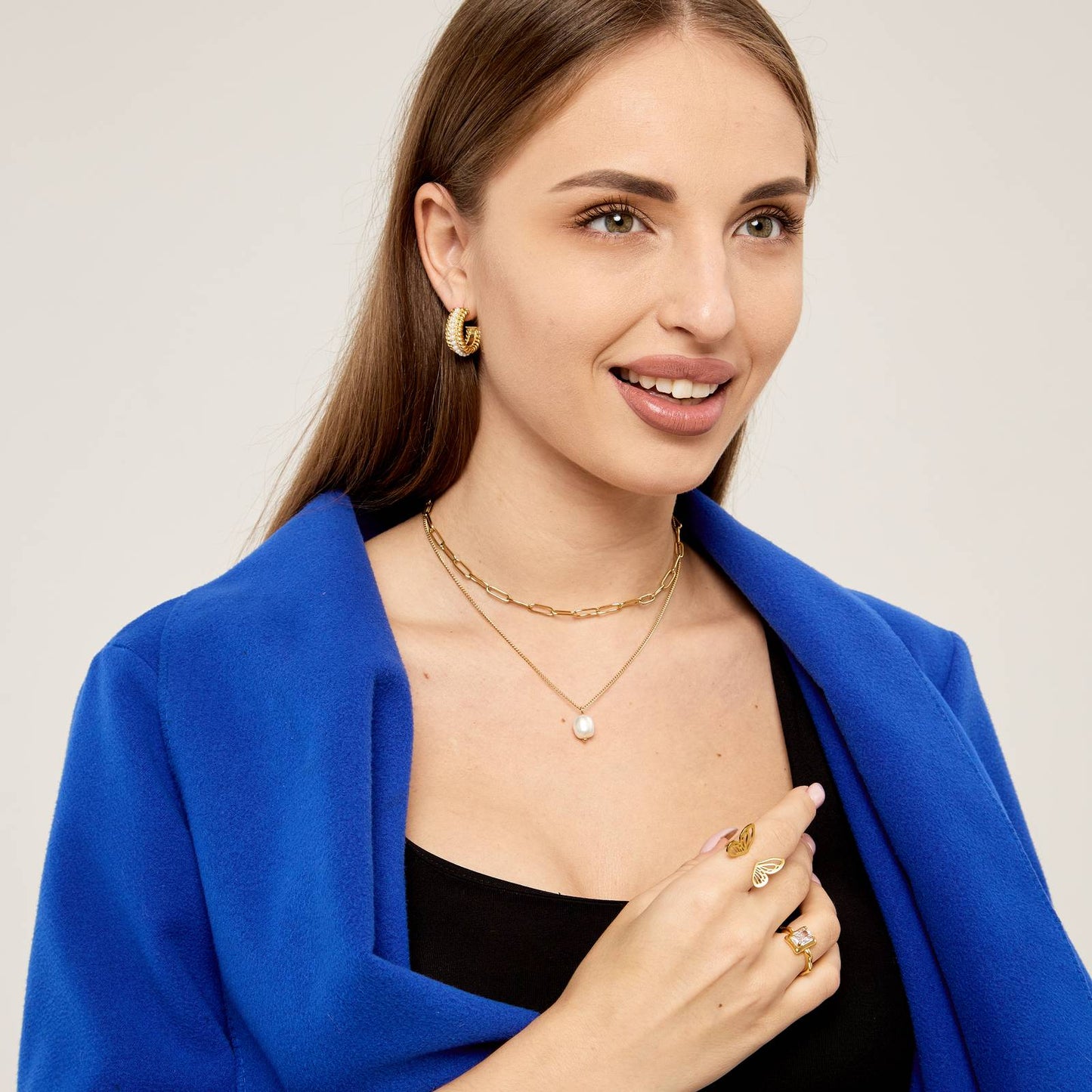 Gold Layered Chain Necklace with Pearl Pendant Necklace